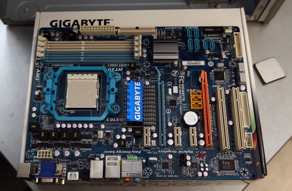gigabyte-785g-motherboard
